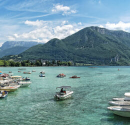 Vue sur le Lac d'Annecy en Haute-Savoie (74)